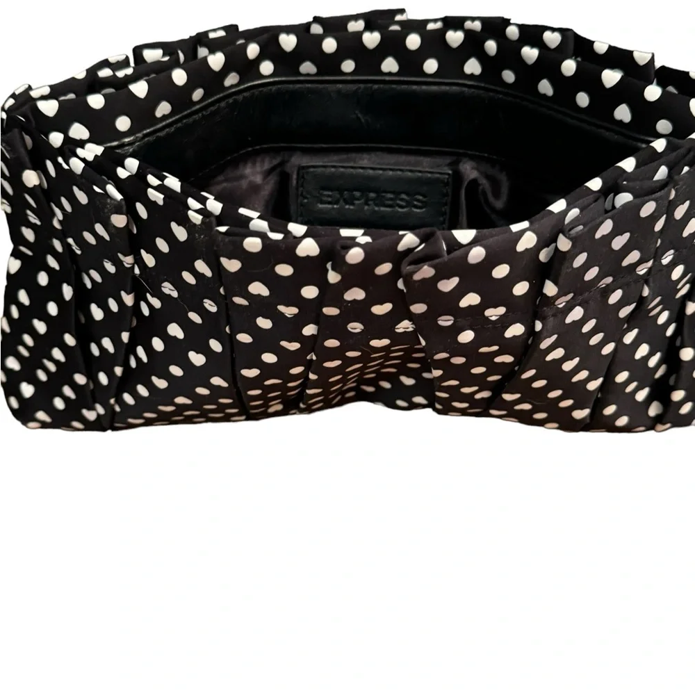 Express fabric clutch, pleated, black with white hearts‎